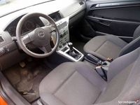 Używany Opel Astra GTC 90 KM (66 kW) 2009 Czerwony Hatchback