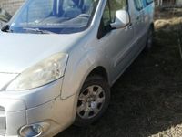 używany Peugeot Partner 1.6dm 100KM 2009r. 350 000km