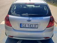 Używany Kia Ceed 109 KM (80 kW) 2009 Szary Hatchback