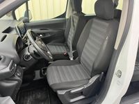 używany Opel Combo 1.5dm 131KM 2020r. 135 600km