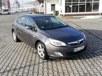 Używany Opel Astra Eco 110 KM (80 kW) 2010 Grafitowy Hatchback