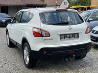 używany Nissan Qashqai 1.6dm 116KM 2011r. 152 000km