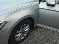 Używany VW Passat 2017 Srebrny Kombi