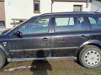Używany Skoda Octavia 2003 Czarny Kombi