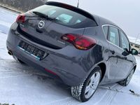 używany Opel Astra 1.4dm 140KM 2010r. 180 000km
