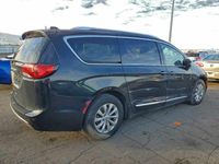 Używany Chrysler Pacifica Touring 2019 Czarny Kombi