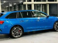 Nowe Skoda Octavia RS 265 KM (194 kW) 2025 Niebieski Kombi