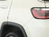 Używany Jeep Compass 170 KM (125 kW) 2018 Biały (metalik) SUV