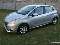 Używany Peugeot 208 2014 Srebrny Hatchback
