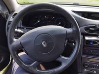 Używany Renault Laguna II 2004 Srebrny Sedan/Limuzyna