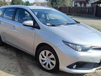 Używany Toyota Auris 132 KM (97 kW) 2017 Srebrny Kombi