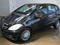 Używany Mercedes A180 109 KM (80 kW) 2008 Czarny Hatchback