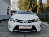 używany Toyota Auris Hybrid 