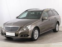 Używany Mercedes E250 2010 Szary Kombi
