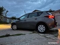 Używany Toyota Auris 132 KM (97 kW) 2018 Brązowy Hatchback