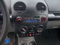 Używany VW New Beetle 2000 Srebrny Hatchback