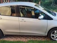 Używany Toyota Yaris 2013 Srebrny Hatchback