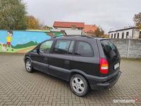 używany Opel Zafira A 1.8 7 osobowy