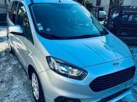 Używany Ford Courier 2019 Srebrny Minivan