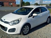 Używany Kia Rio 90 KM (66 kW) 2011 Biały Hatchback