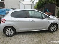 Używany Peugeot 208 92 KM (67 kW) 2015 Srebrny Hatchback