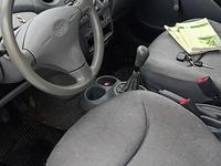 Używany Toyota Yaris 1999 Srebrny Hatchback