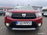 Używany Dacia Sandero Stepway 90 KM (66 kW) 2019 Bordowy SUV