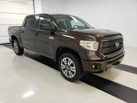 używany Toyota Tundra 5.7dm 381KM 2020r. 14 900km