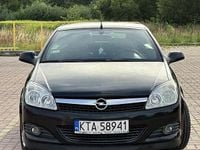 Używany Opel Astra Cabriolet 116 KM (85 kW) 2010 Czarny Kabriolet