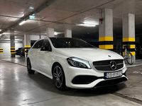 Używany Mercedes A180 AMG line 2017 Biały Hatchback
