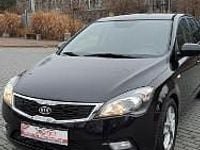 Używany Kia Ceed 90 KM (66 kW) 2011 Czarny Hatchback