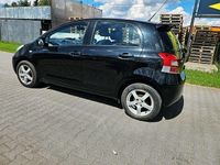 używany Toyota Yaris 1.3dm 101KM 2011r. 112 000km