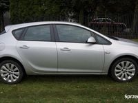 Używany Opel Astra 115 KM (84 kW) 2010 Srebrny (metalik) Hatchback