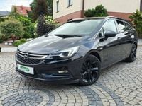 Używany Opel Astra 136 KM (100 kW) 2019 Czarny (metalik, perła) Sedan/Limuzyna