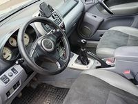 używany Toyota RAV4 4x4 LARGO WINCH