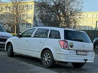 Używany Opel Astra 105 KM (77 kW) 2005 Biały Kombi