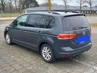 Używany VW Touran 150 KM (110 kW) 2017 Grafitowy Minivan