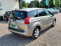 używany Peugeot 5008 1.6dm 156KM 2014r. 115 000km