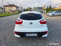 Używany Kia Rio DREAM-TEAM Edition 2015 Biały Hatchback