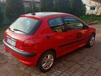 używany Peugeot 206 1.1 czerwona strzała