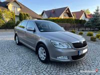Używany Skoda Octavia Ambiente 122 KM (89 kW) 2010 Beżowy Sedan/Limuzyna