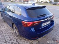 używany Toyota Avensis 