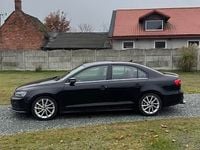 Używany VW Jetta 2015 Czarny Sedan/Limuzyna