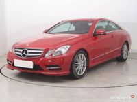 Używany Mercedes E200 2012 Czerwony Coupe