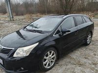 używany Toyota Avensis 2.2