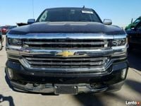 Używany Chevrolet Silverado 2017 Czarny SUV