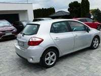 Używany Toyota Auris 132 KM (97 kW) 2010 Srebrny (metalik) Hatchback