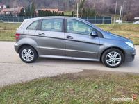 używany Mercedes B180 