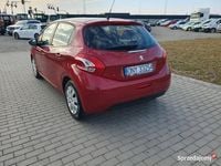 Używany Peugeot 208 2015 Bordowy Hatchback