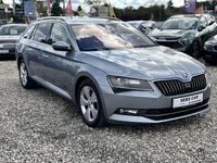Używany Skoda Superb 190 KM (139 kW) 2017 Srebrny (metalik) Kombi